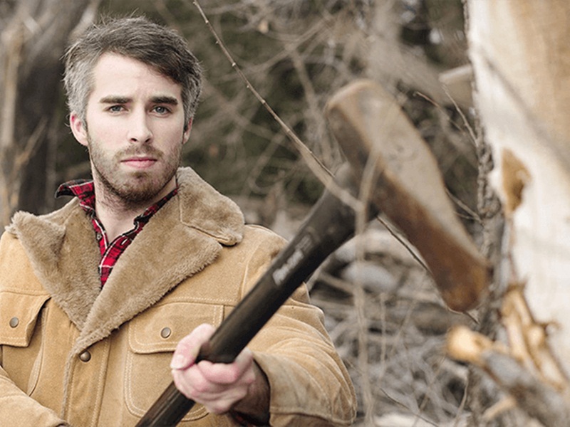 رجل يضع اروع الصور على فيس بوك!